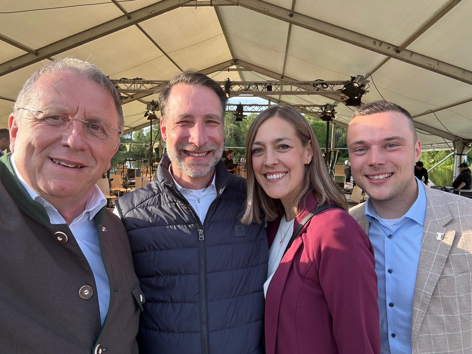 24-06-17 20-54-55 2197